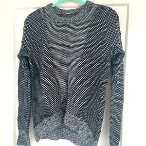 Lululemon Gray Sweater • size 6
